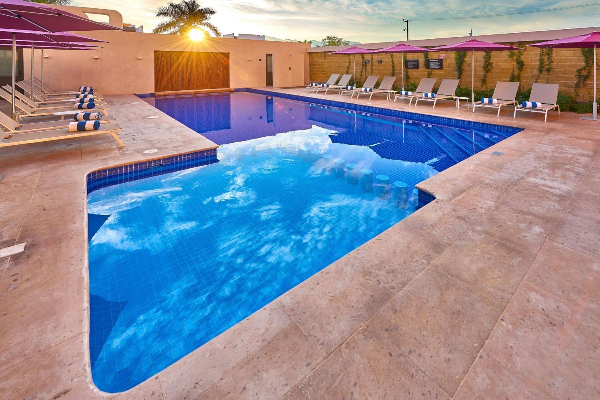 City Express Plus By Marriott Puerto Vallarta Esterno foto
