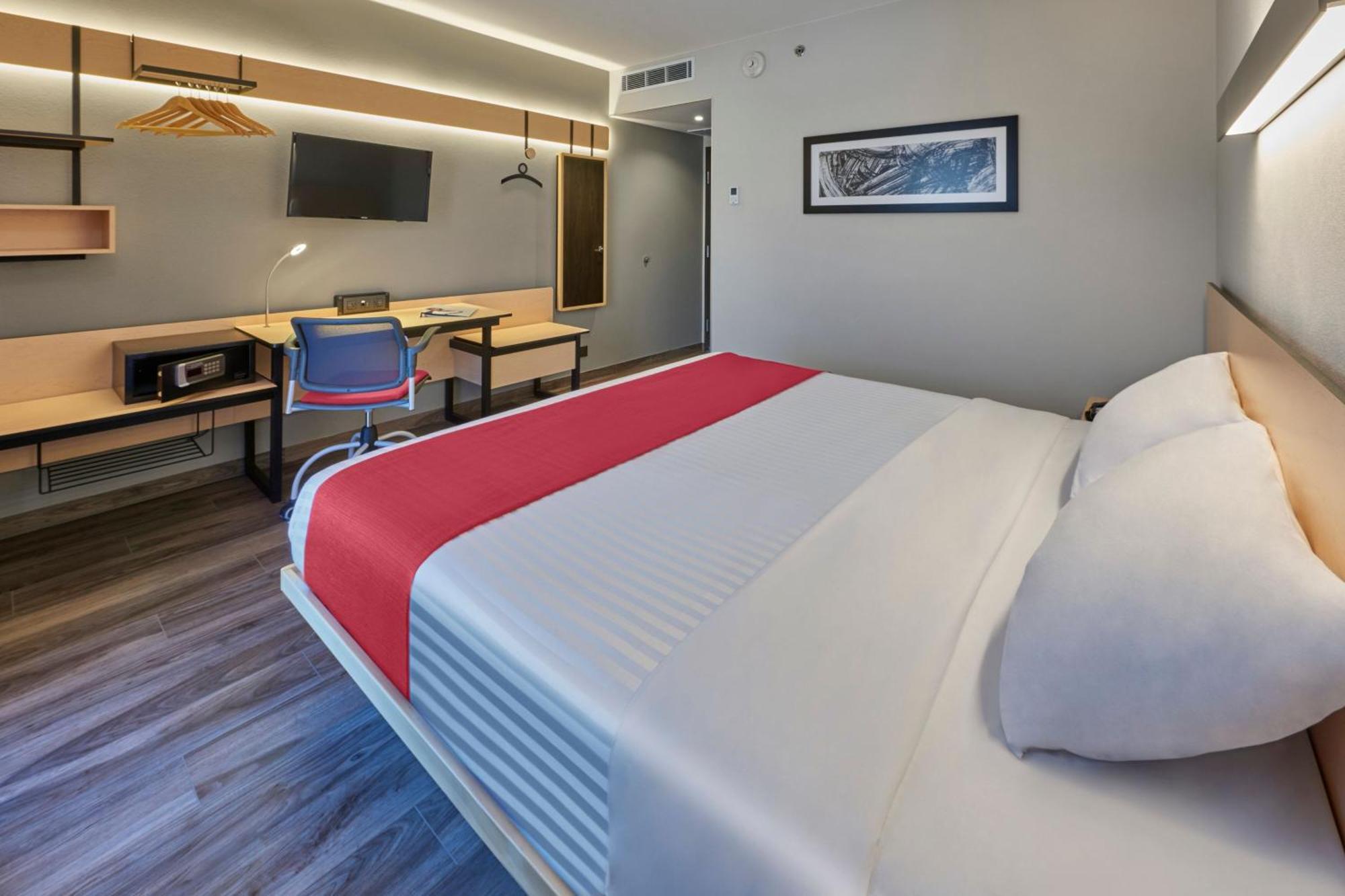 City Express Plus By Marriott Puerto Vallarta Esterno foto