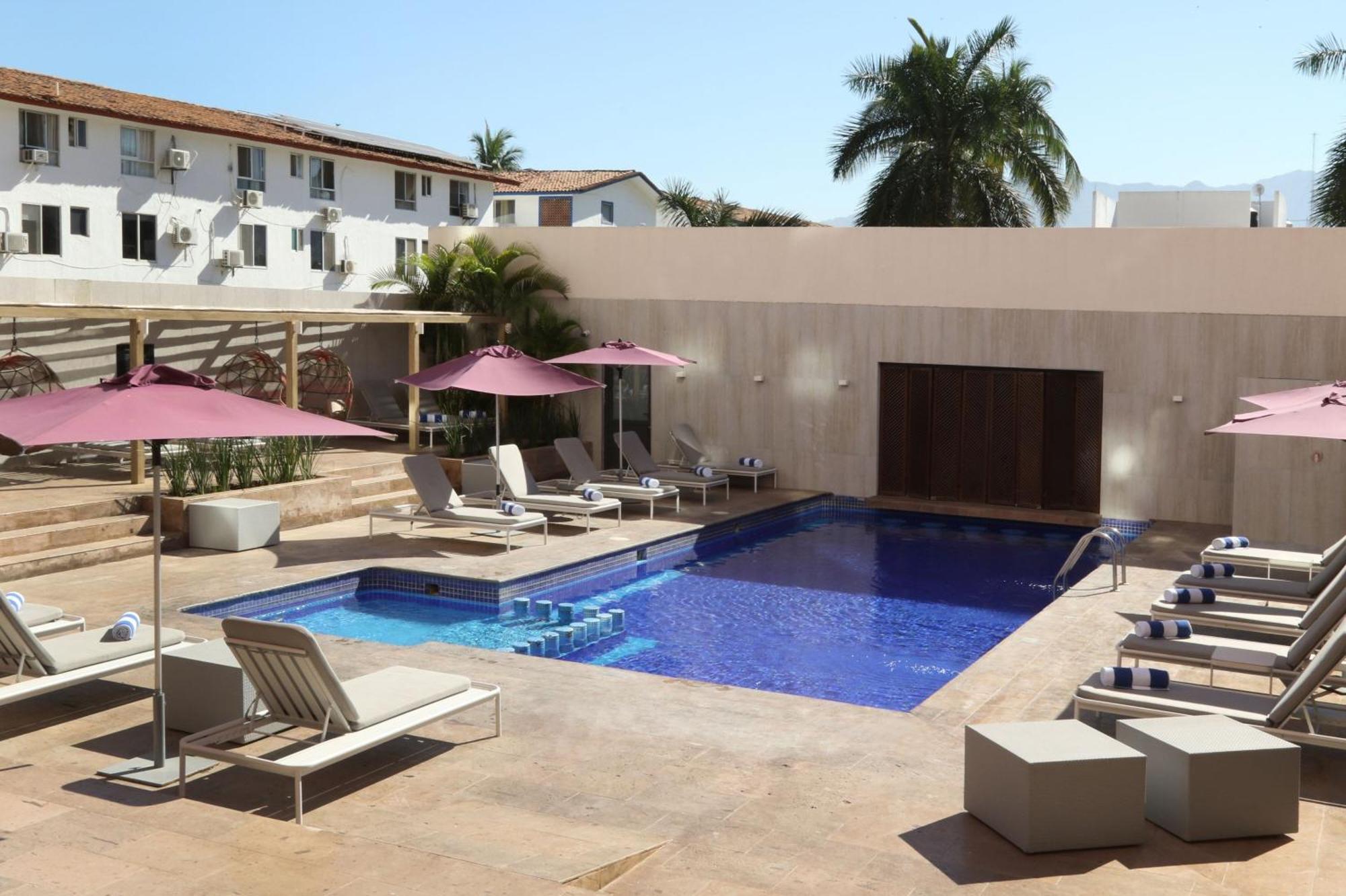 City Express Plus By Marriott Puerto Vallarta Esterno foto