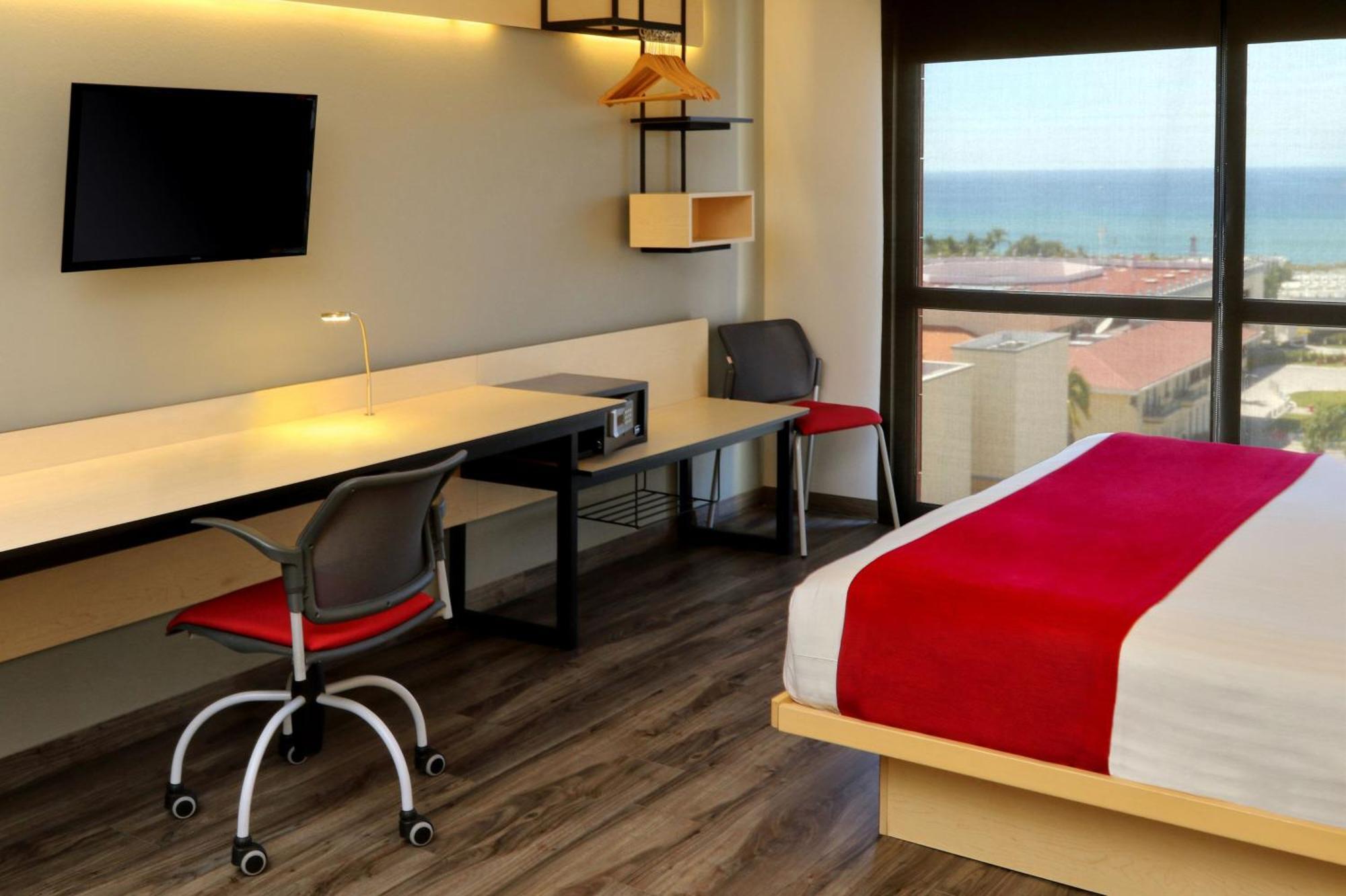 City Express Plus By Marriott Puerto Vallarta Esterno foto