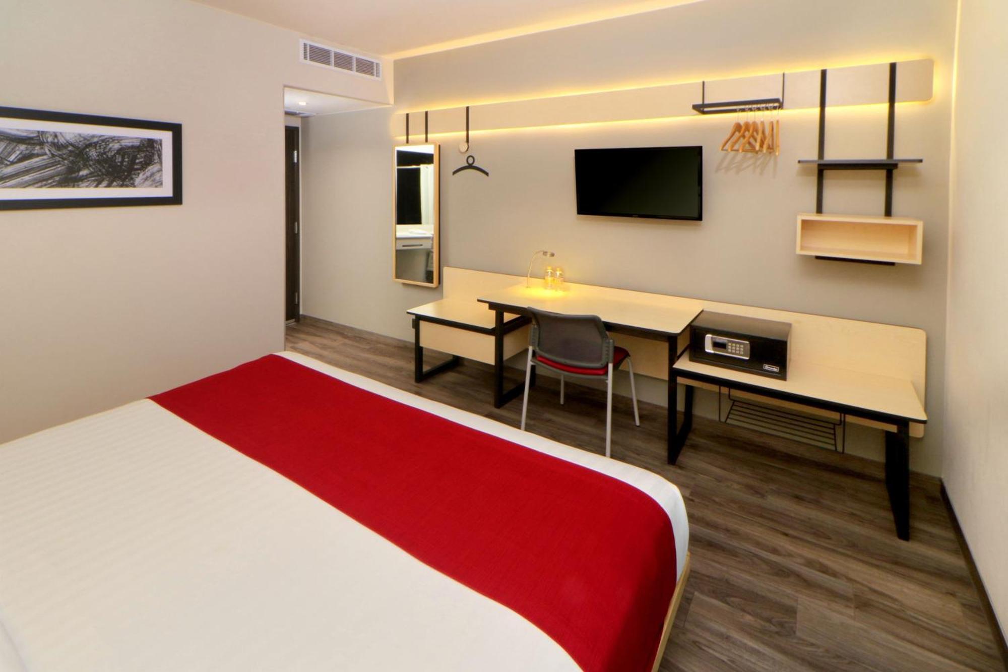 City Express Plus By Marriott Puerto Vallarta Esterno foto