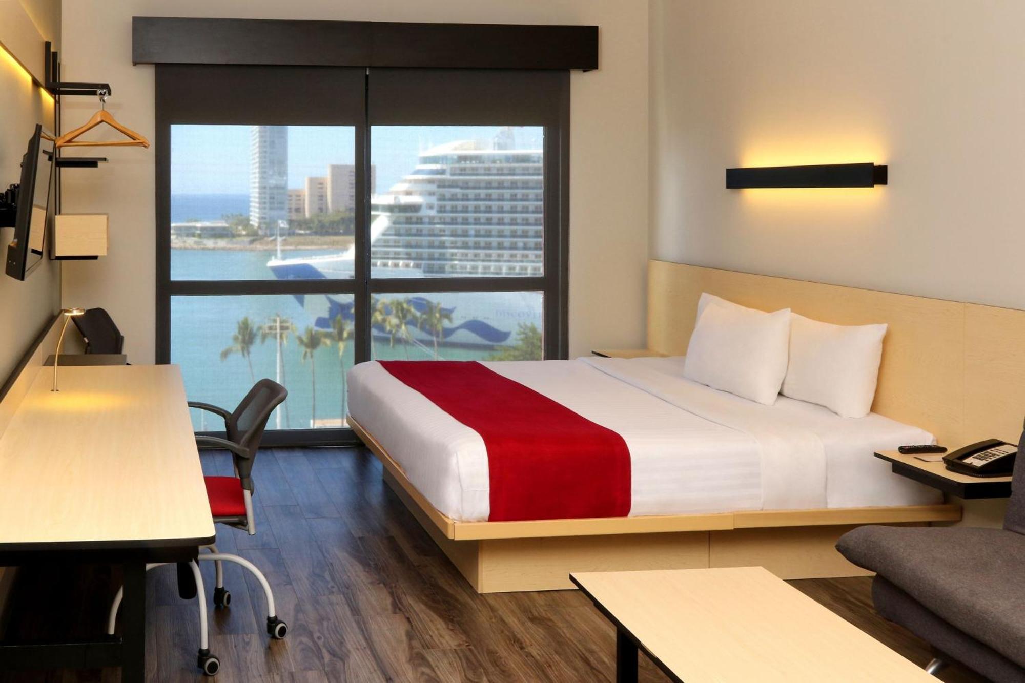City Express Plus By Marriott Puerto Vallarta Esterno foto