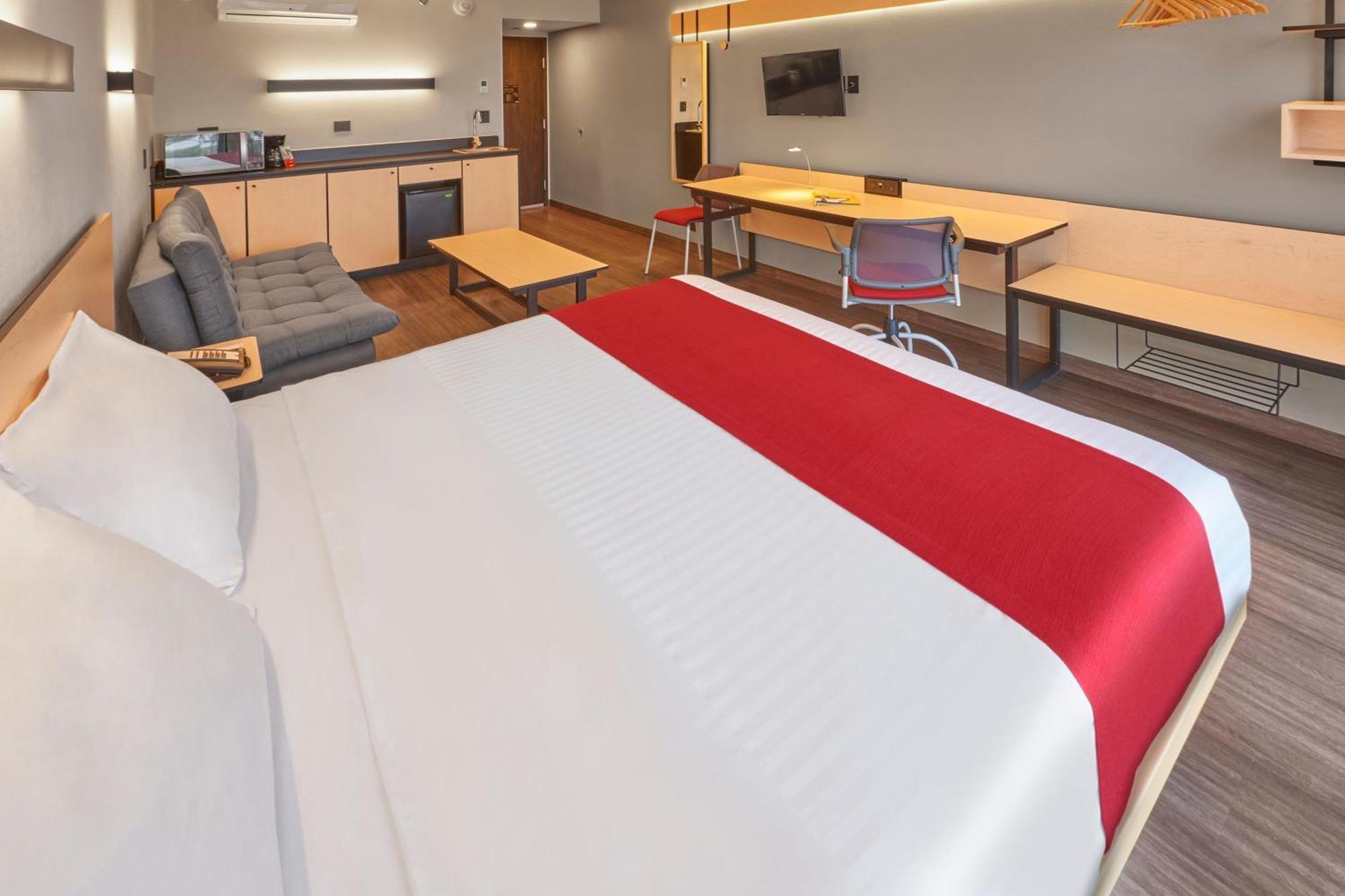 City Express Plus By Marriott Puerto Vallarta Esterno foto