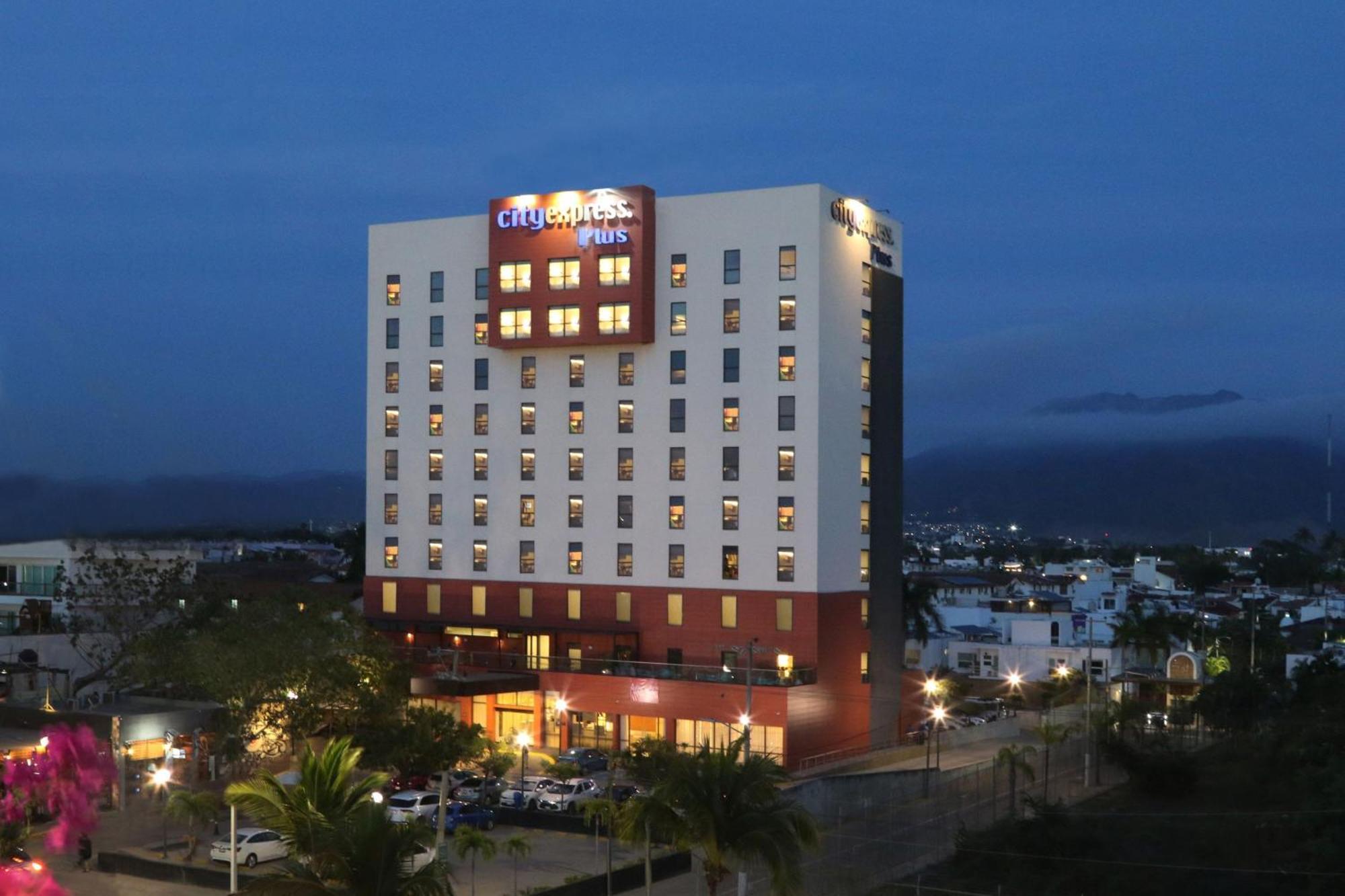 City Express Plus By Marriott Puerto Vallarta Esterno foto