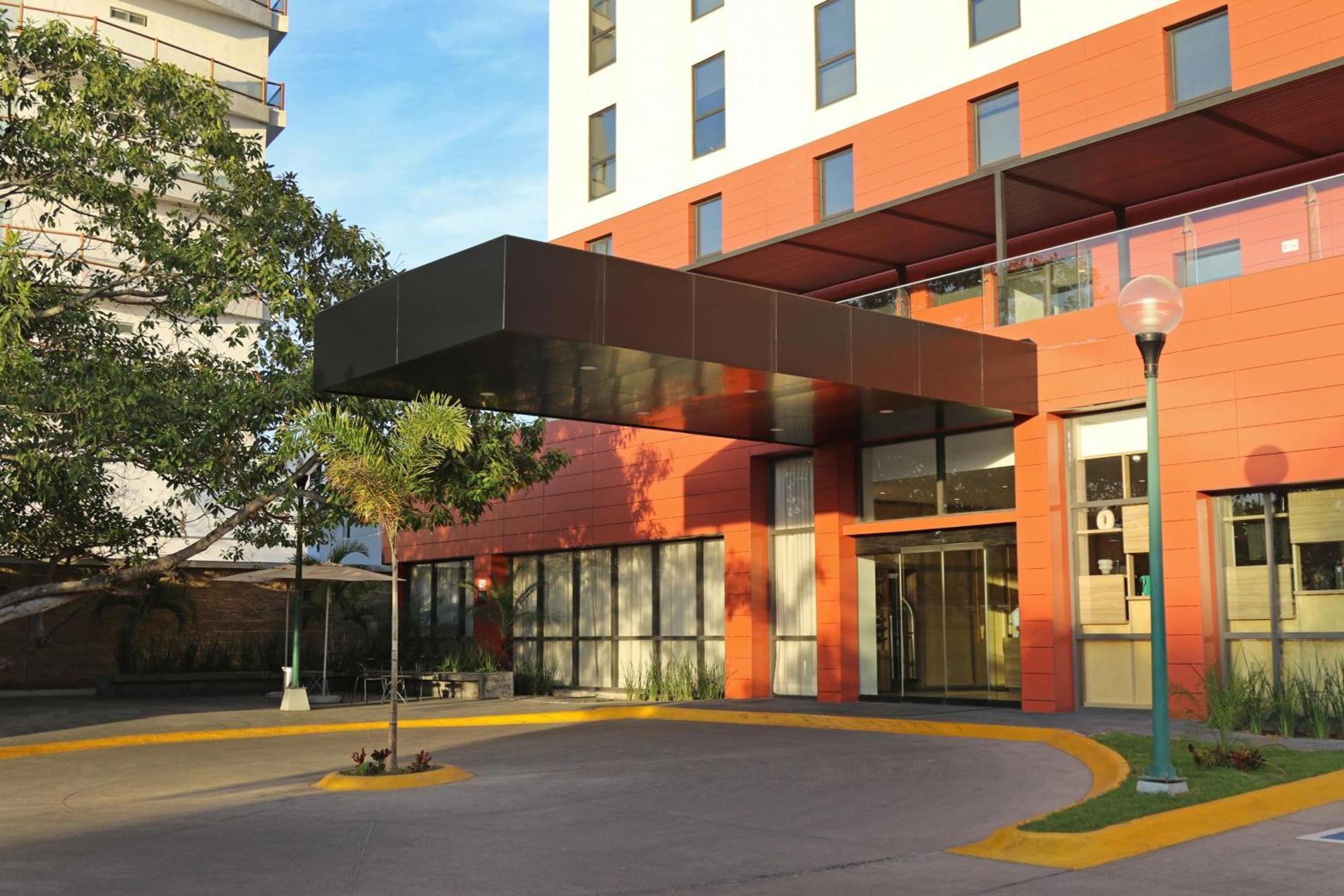 City Express Plus By Marriott Puerto Vallarta Esterno foto