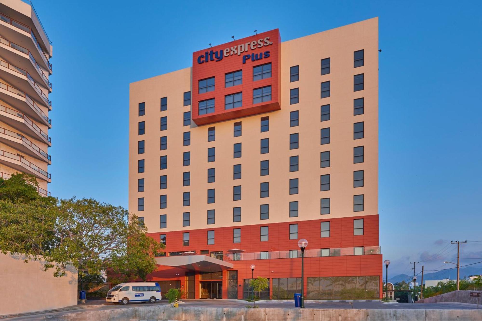 City Express Plus By Marriott Puerto Vallarta Esterno foto